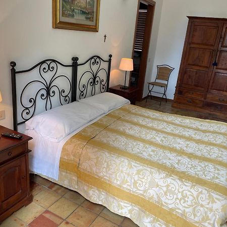 Agriturismo Villa Luca SantʼAgata di Militello エクステリア 写真