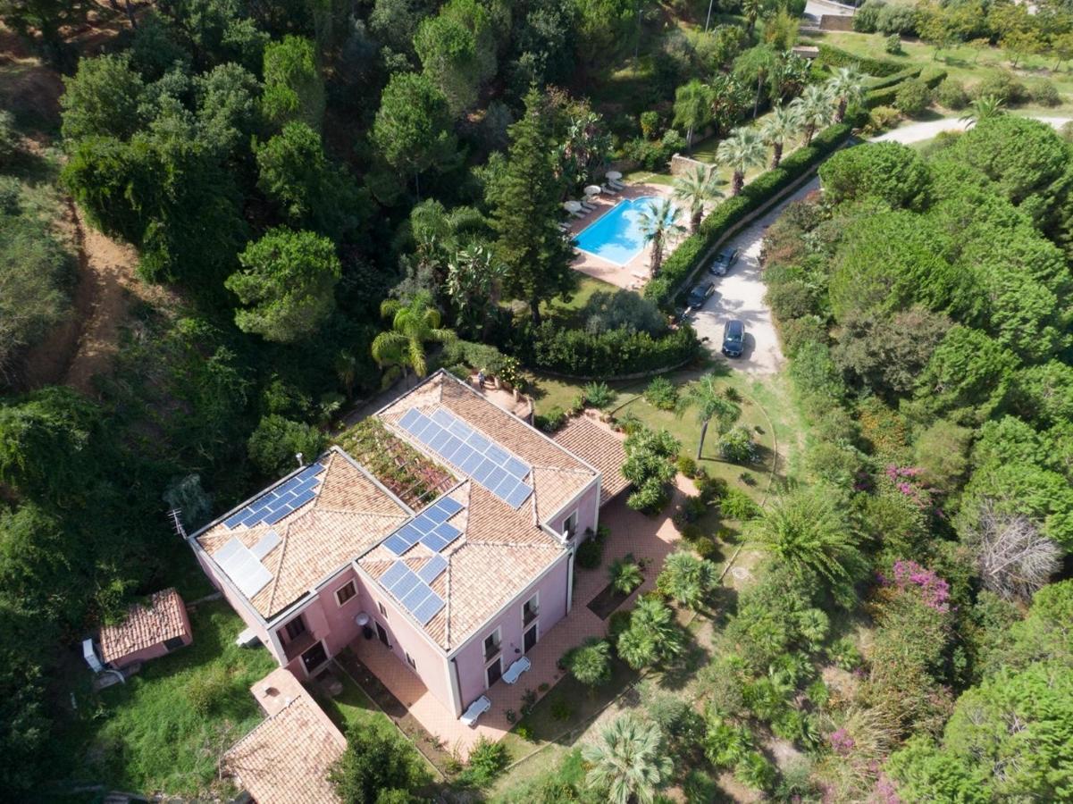 Agriturismo Villa Luca SantʼAgata di Militello エクステリア 写真
