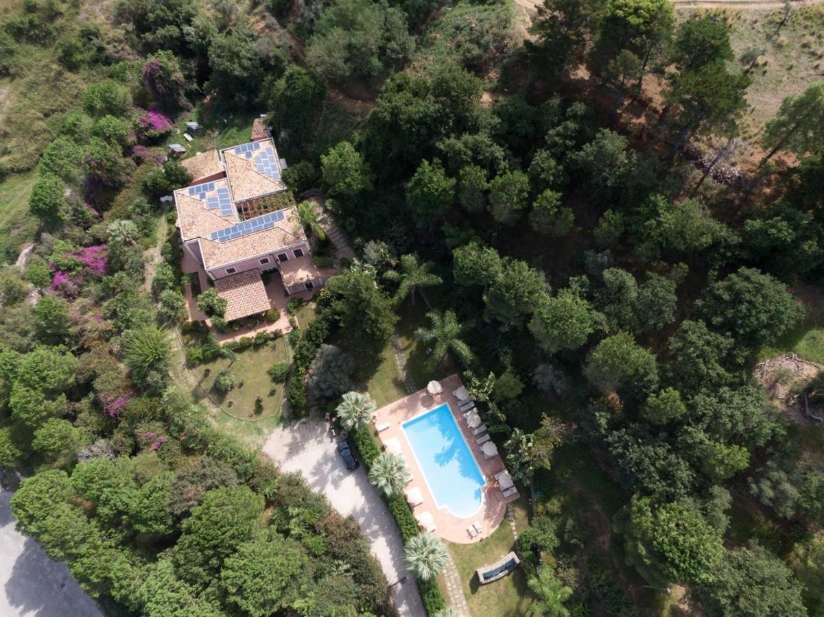 Agriturismo Villa Luca SantʼAgata di Militello エクステリア 写真
